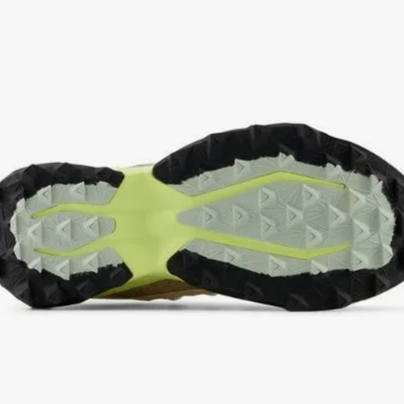 New Balance Tektrel Womens Hiking Sneakers - Picture 5 of 10